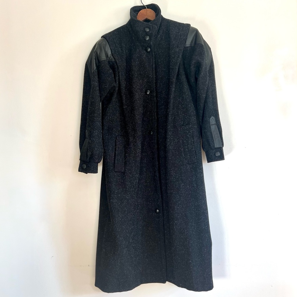 MAGGIE LAWRENCE Black Speckled Long Coat w/ Accent Leather Trim & Shoulders